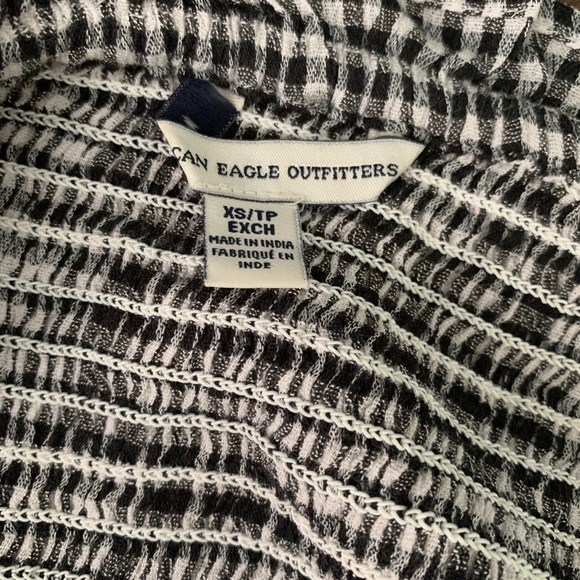 American Eagle Ribbed Long Sleeve Crop Too - Picture 2 of 2